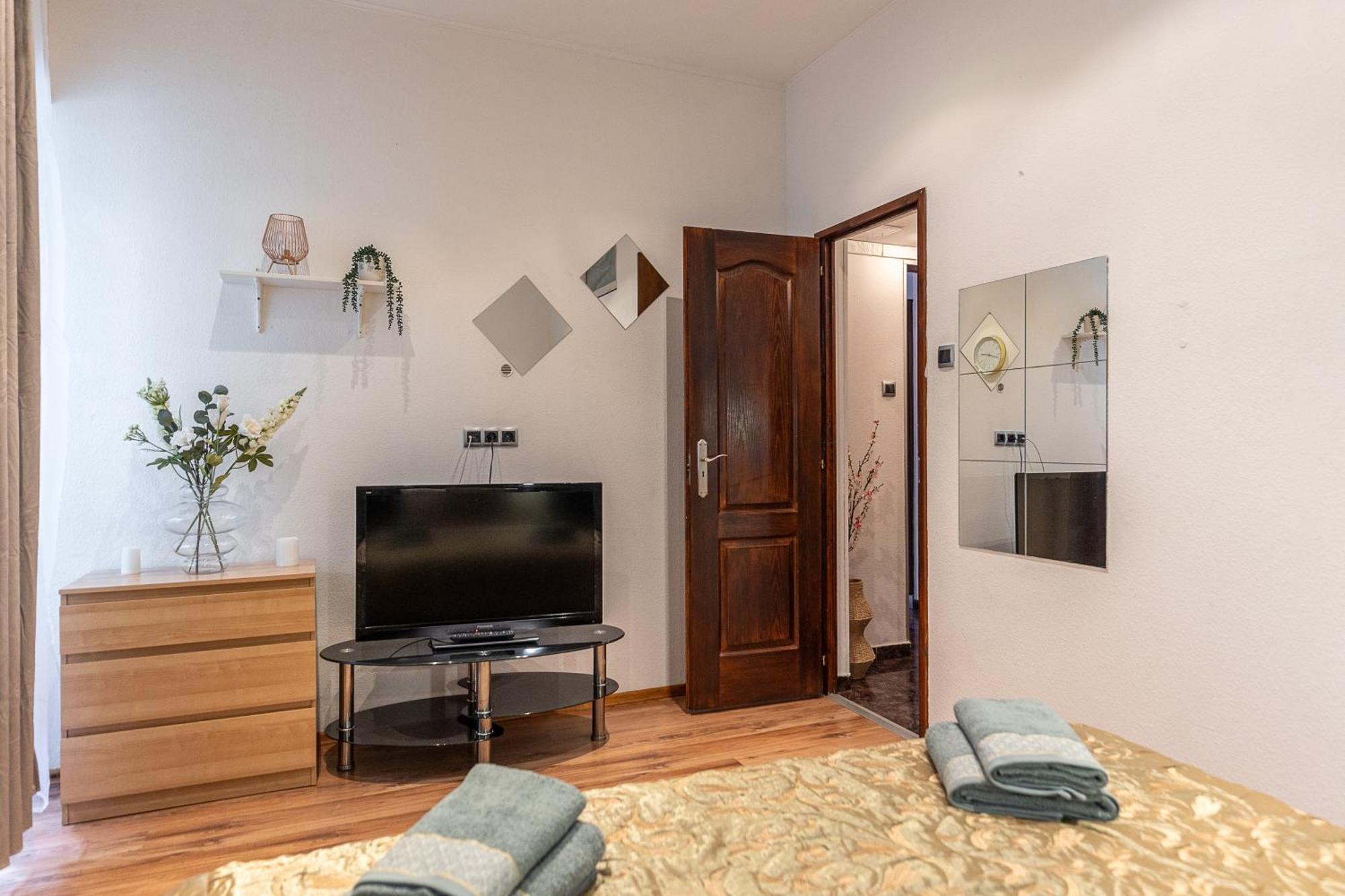 City Vibes Apartment - 3 Bdrms Budapeşte Dış mekan fotoğraf