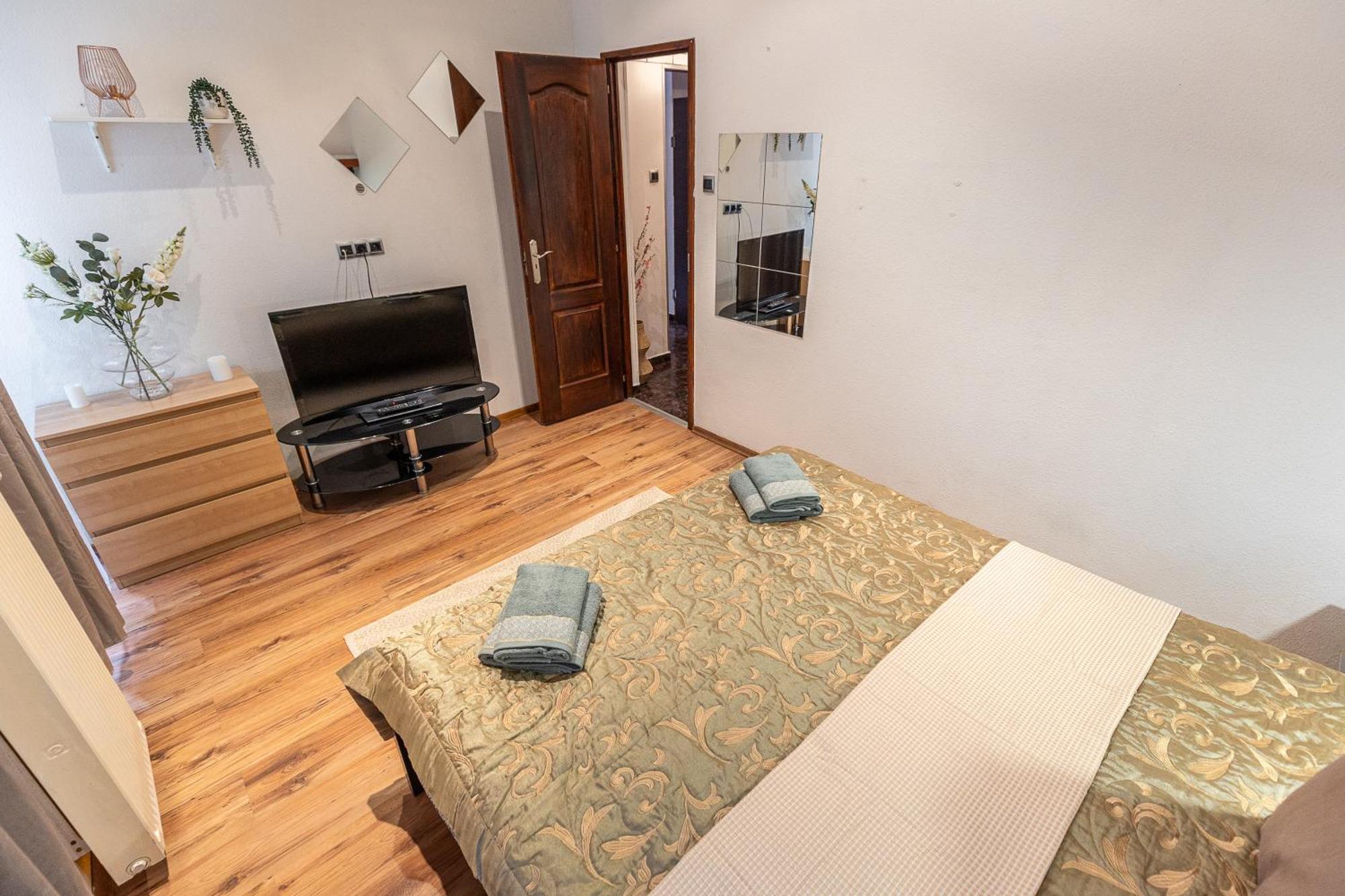 City Vibes Apartment - 3 Bdrms Budapeşte Dış mekan fotoğraf